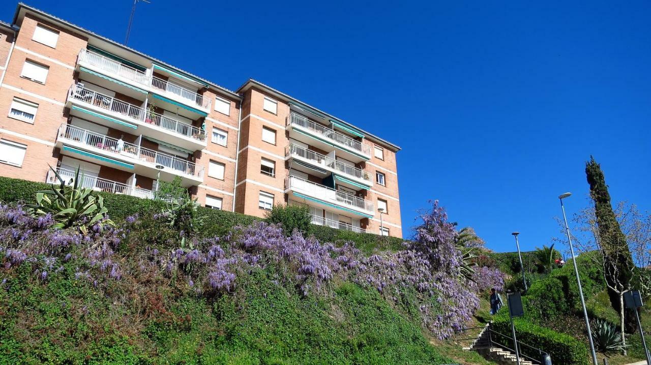 Carmen Seaview & Beach - Apartment Montgat Luaran gambar
