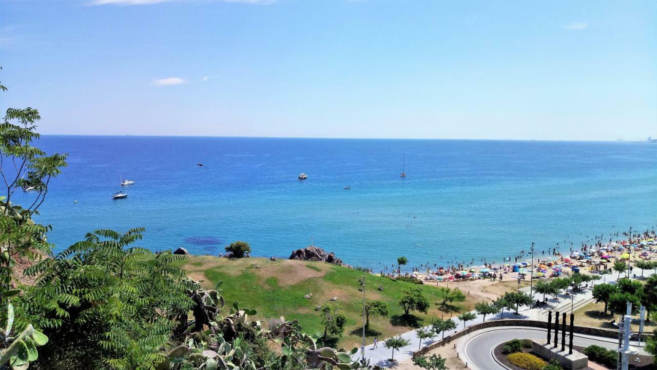 Carmen Seaview & Beach - Apartment Montgat Luaran gambar